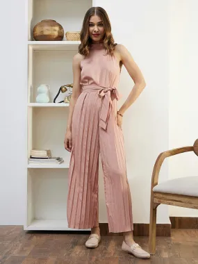 Berrylush Women Solid Light Pink Halter Neck Sleeveless Waist Tie-Up Pleated Culotte Jumpsuit