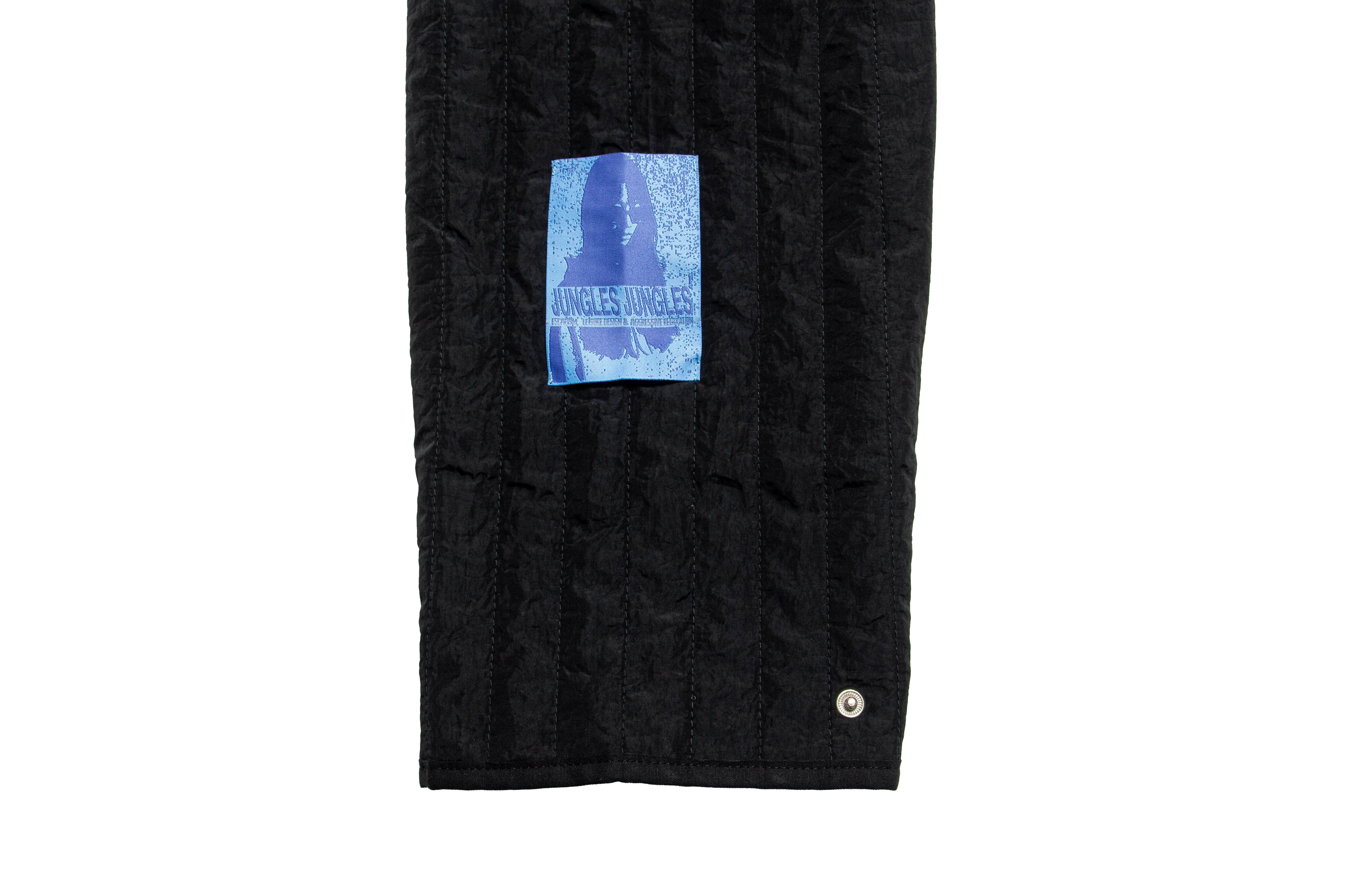 Jungles Jungles Quilted Pullover "Black"