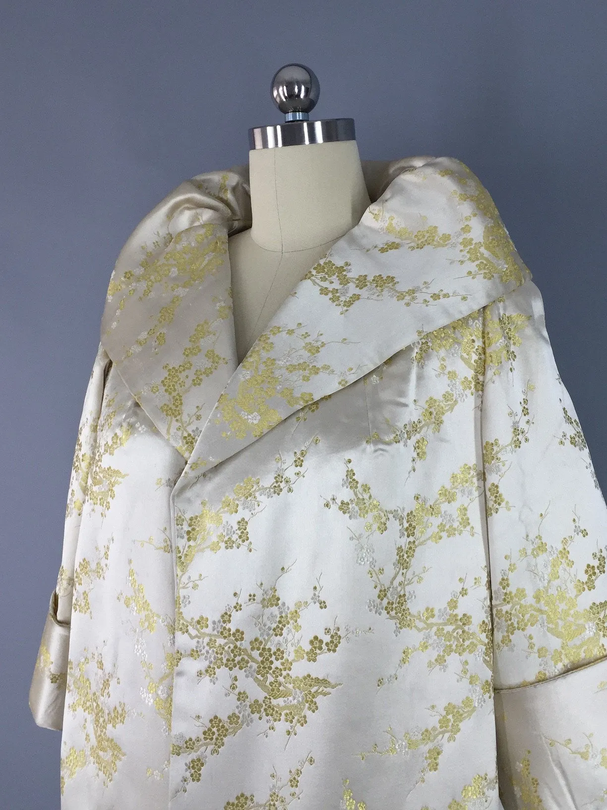 Vintage 1960s Opera Coat / White Silver Silk Satin Brocade / Cherry Blossoms