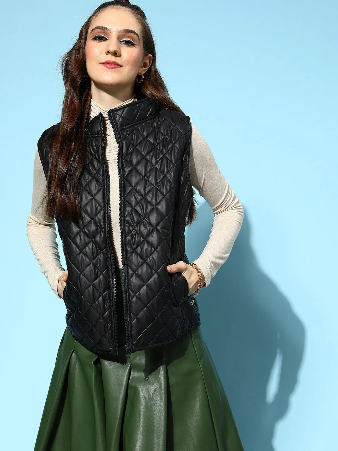 Women Black Quilted Sleeveless Hood Jacket